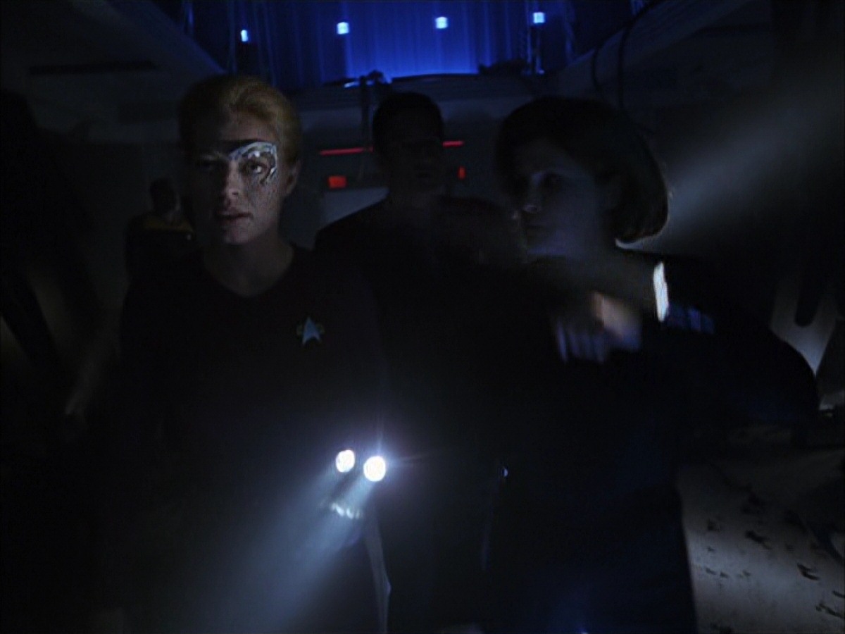 extant_StarTrek_VOY_7x09_7x10-FleshAndBlood_3961.jpg