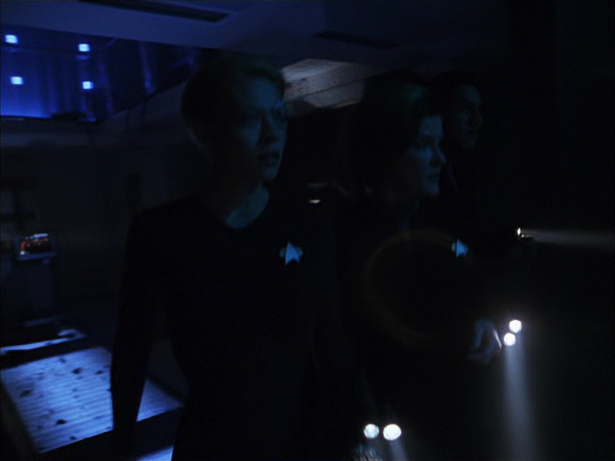 extant_StarTrek_VOY_7x09_7x10-FleshAndBlood_3965.jpg