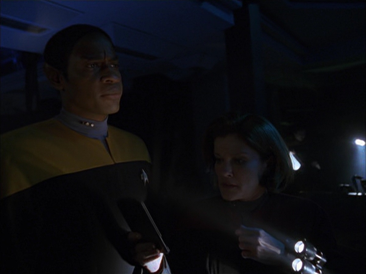 extant_StarTrek_VOY_7x09_7x10-FleshAndBlood_4002.jpg