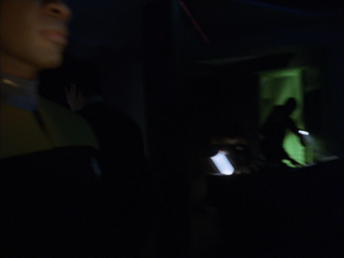 extant_StarTrek_VOY_7x09_7x10-FleshAndBlood_4008.jpg