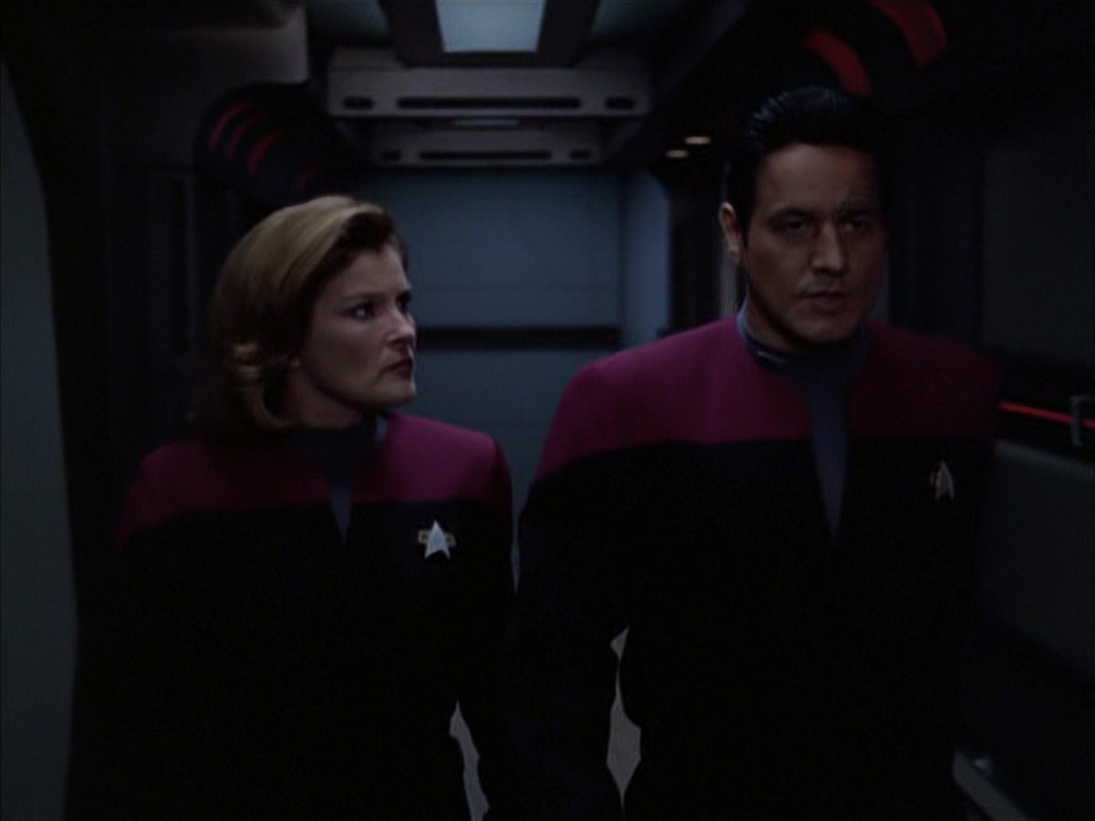 extant_StarTrek_VOY_7x09_7x10-FleshAndBlood_4018.jpg