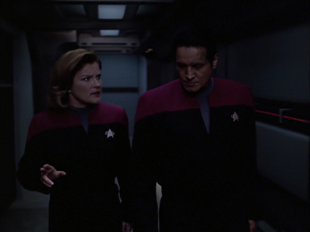 extant_StarTrek_VOY_7x09_7x10-FleshAndBlood_4021.jpg