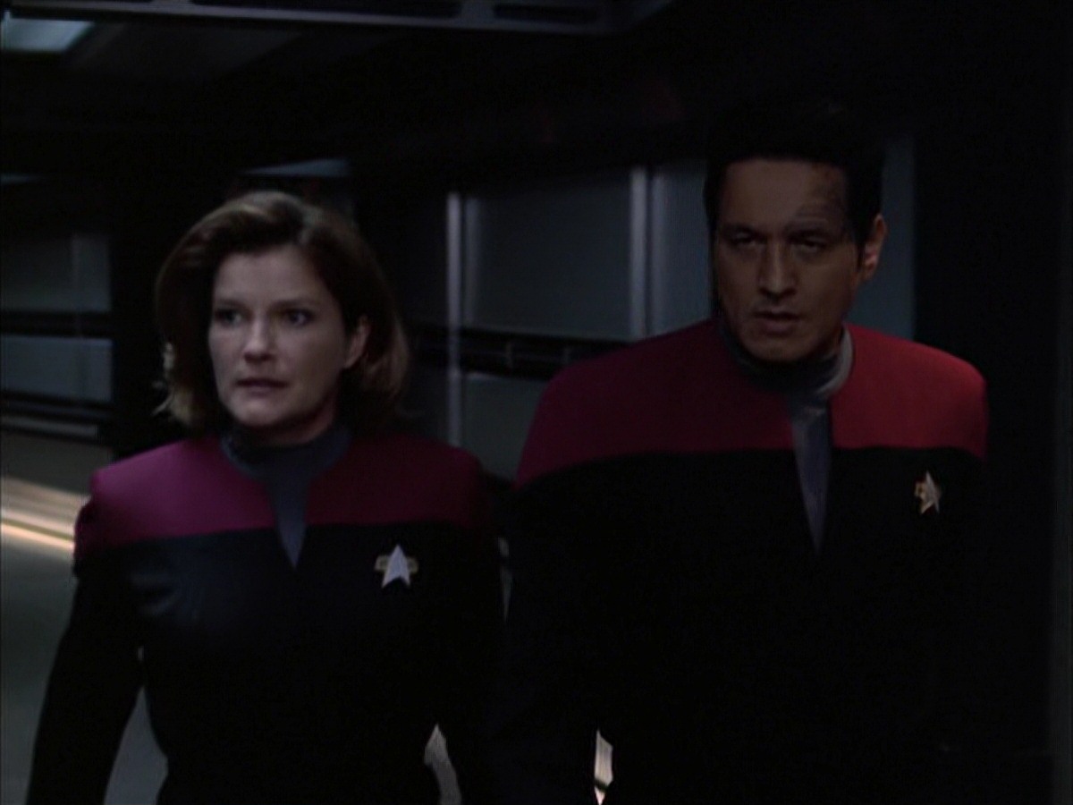 extant_StarTrek_VOY_7x09_7x10-FleshAndBlood_4044.jpg