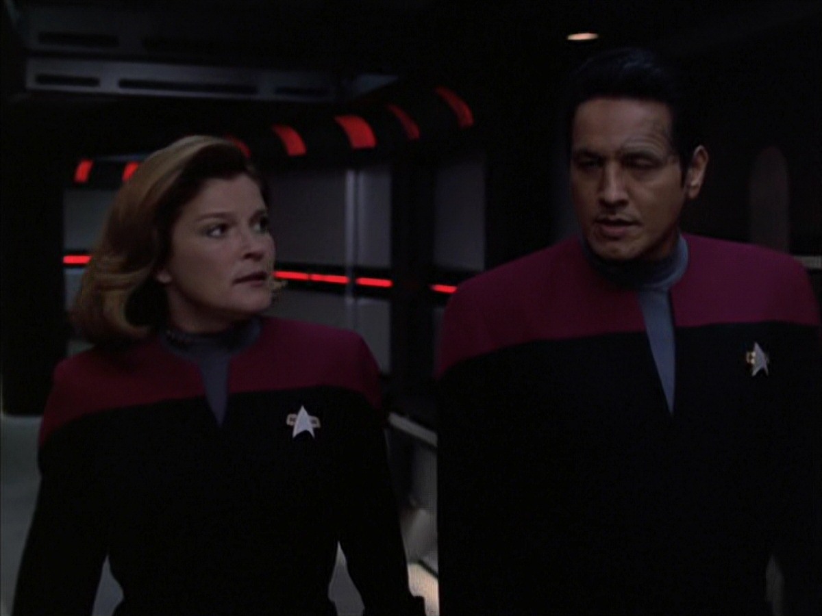 extant_StarTrek_VOY_7x09_7x10-FleshAndBlood_4046.jpg