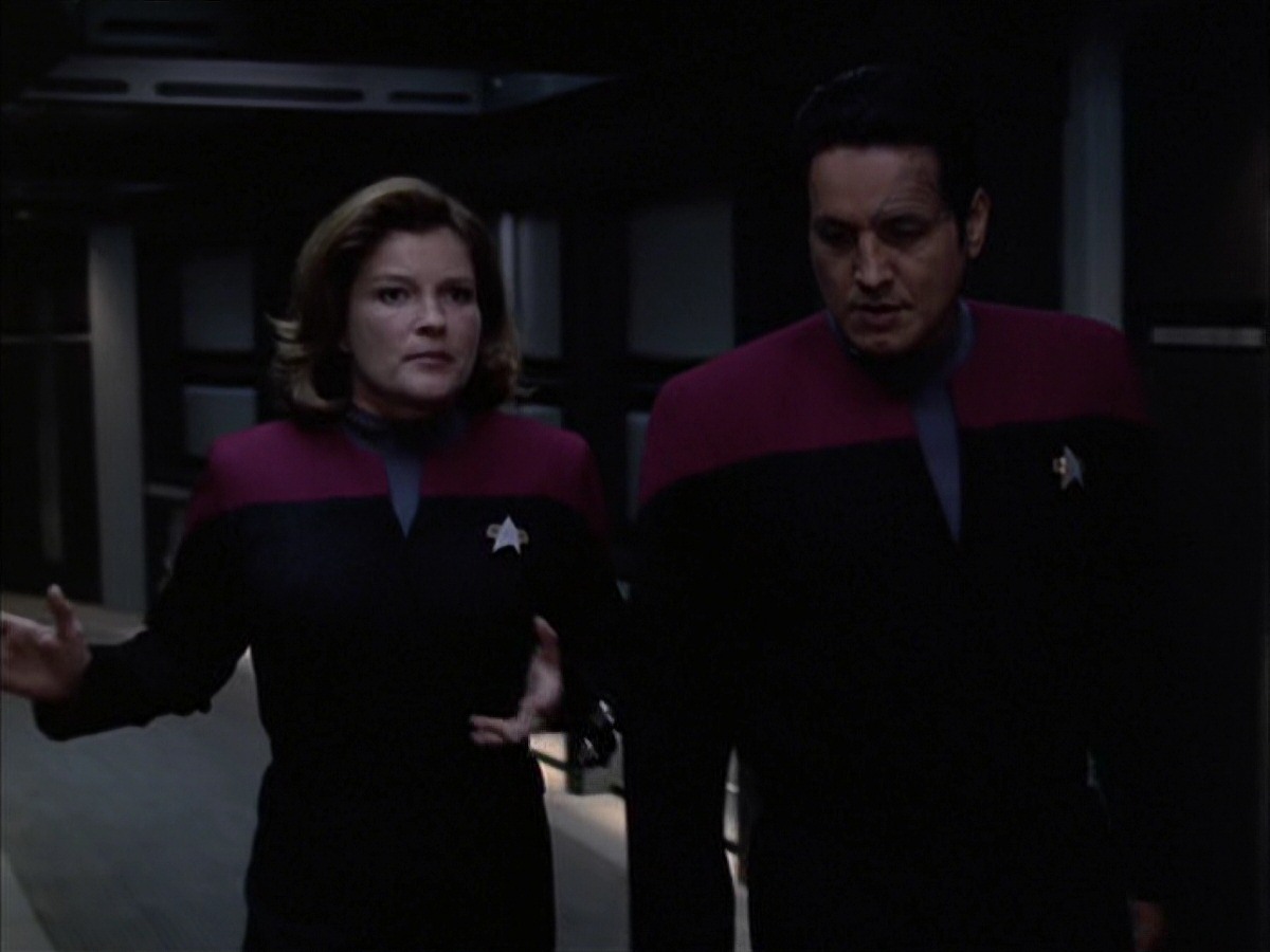 extant_StarTrek_VOY_7x09_7x10-FleshAndBlood_4055.jpg