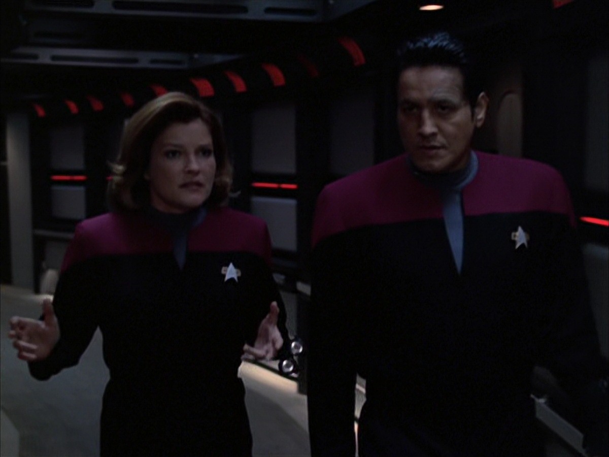 extant_StarTrek_VOY_7x09_7x10-FleshAndBlood_4056.jpg