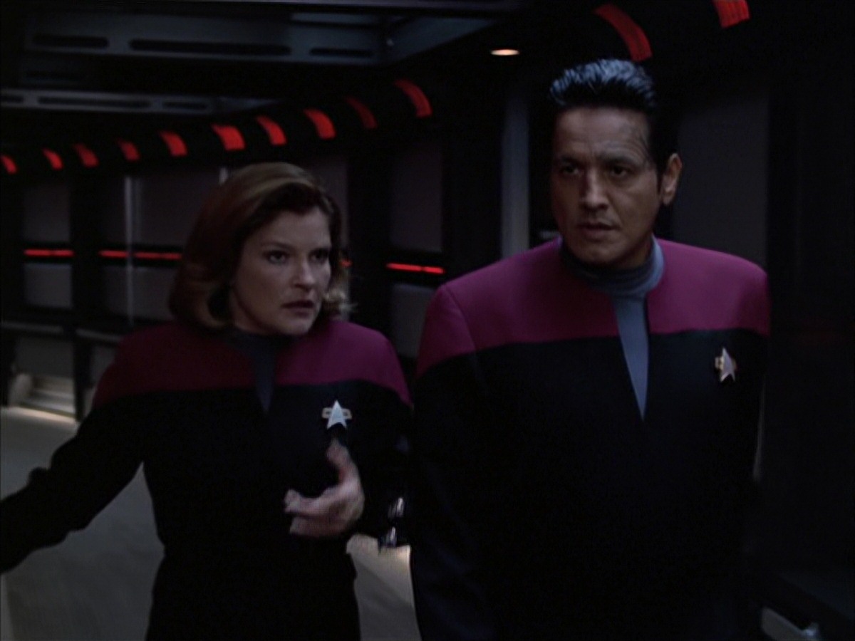 extant_StarTrek_VOY_7x09_7x10-FleshAndBlood_4057.jpg