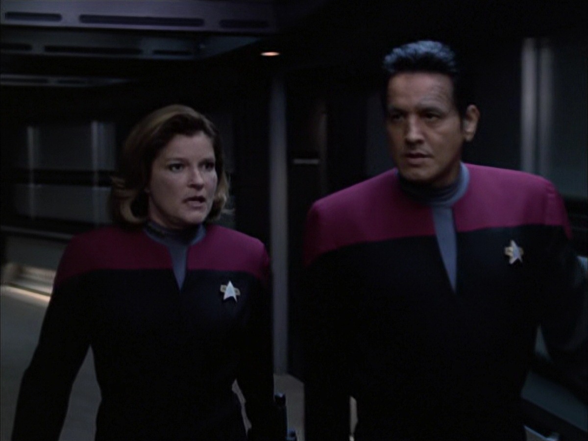 extant_StarTrek_VOY_7x09_7x10-FleshAndBlood_4058.jpg