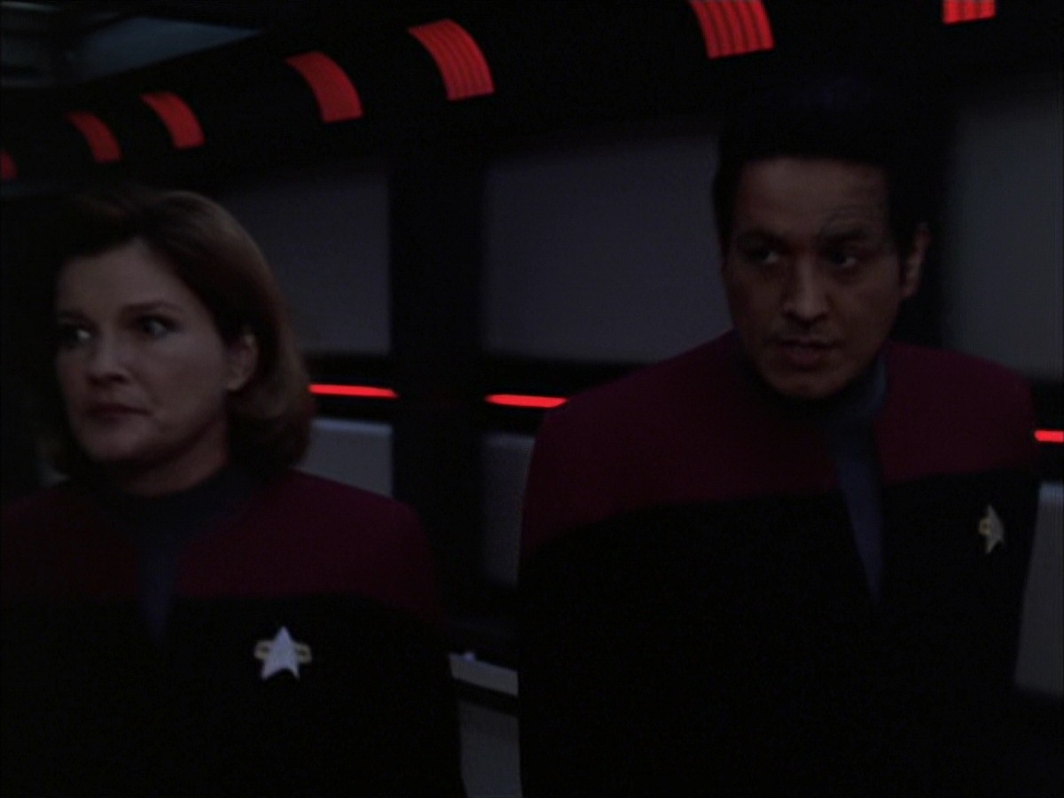 extant_StarTrek_VOY_7x09_7x10-FleshAndBlood_4067.jpg