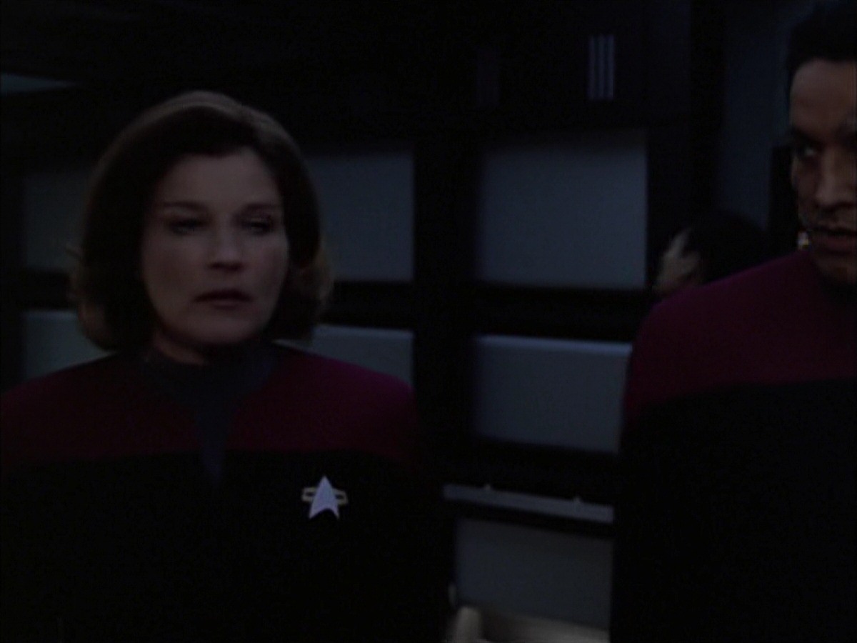 extant_StarTrek_VOY_7x09_7x10-FleshAndBlood_4069.jpg