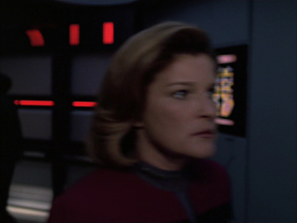extant_StarTrek_VOY_7x09_7x10-FleshAndBlood_4071.jpg