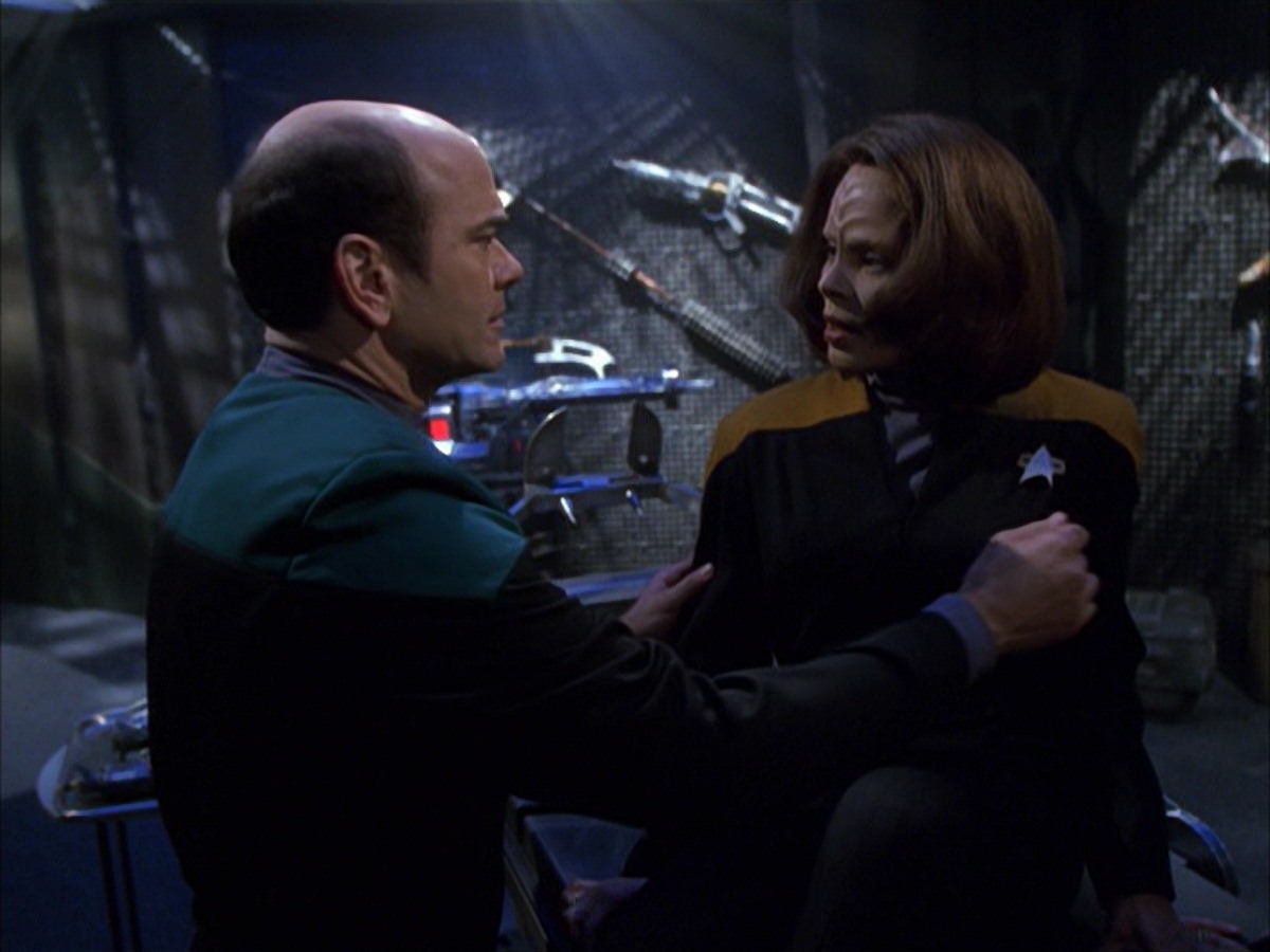 extant_StarTrek_VOY_7x09_7x10-FleshAndBlood_4108.jpg