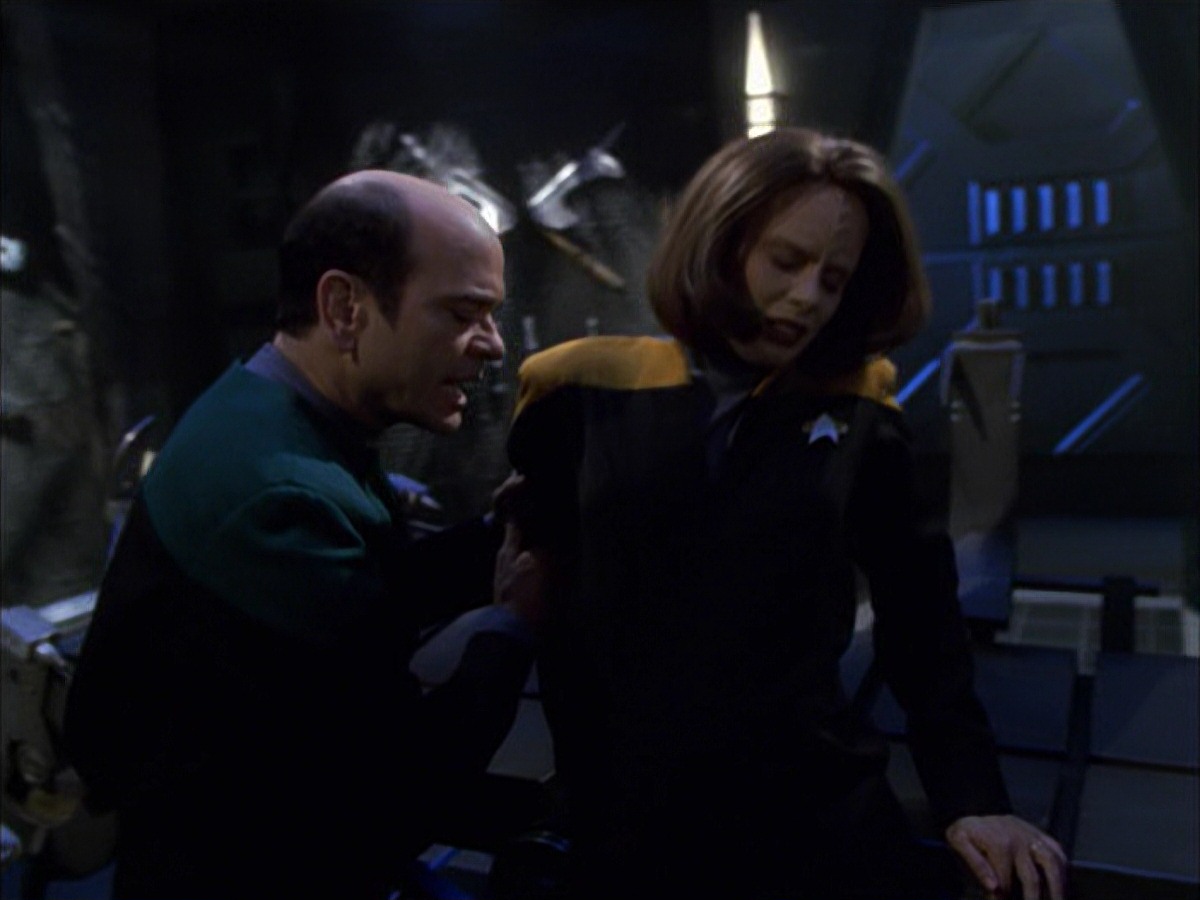 extant_StarTrek_VOY_7x09_7x10-FleshAndBlood_4113.jpg