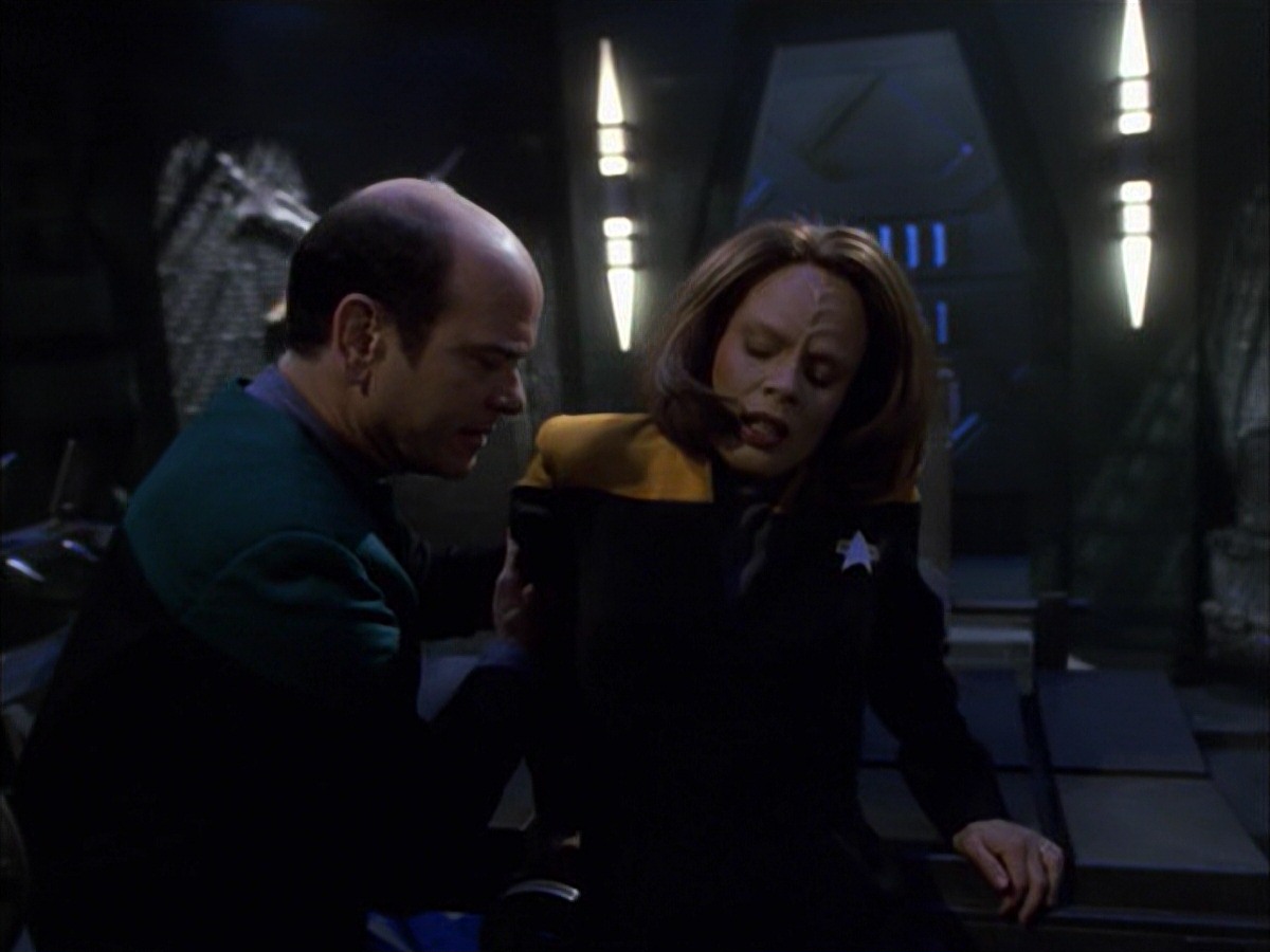 extant_StarTrek_VOY_7x09_7x10-FleshAndBlood_4114.jpg