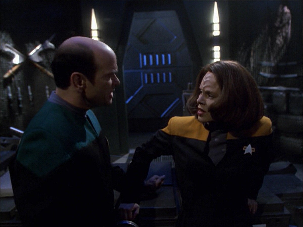 extant_StarTrek_VOY_7x09_7x10-FleshAndBlood_4124.jpg