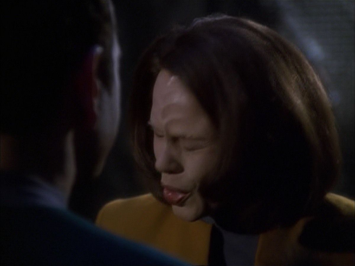 extant_StarTrek_VOY_7x09_7x10-FleshAndBlood_4148.jpg