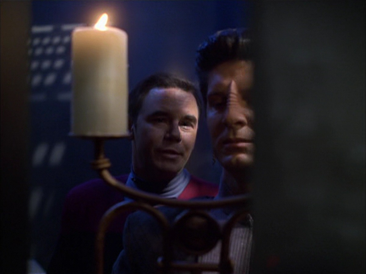 extant_StarTrek_VOY_7x09_7x10-FleshAndBlood_4211.jpg