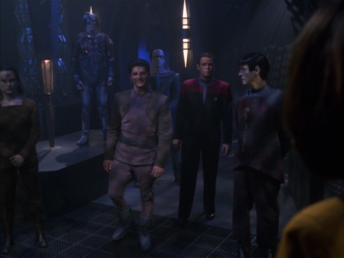 extant_StarTrek_VOY_7x09_7x10-FleshAndBlood_4277.jpg