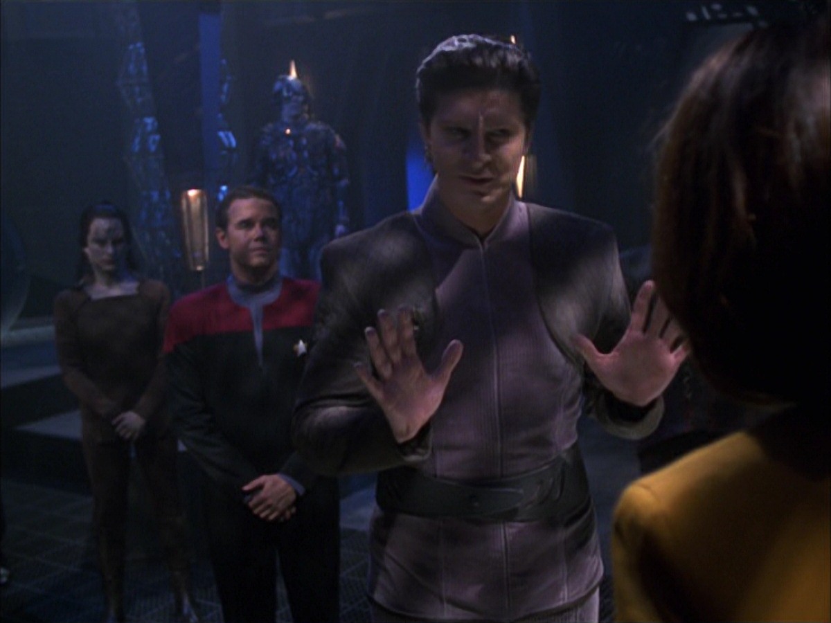 extant_StarTrek_VOY_7x09_7x10-FleshAndBlood_4320.jpg
