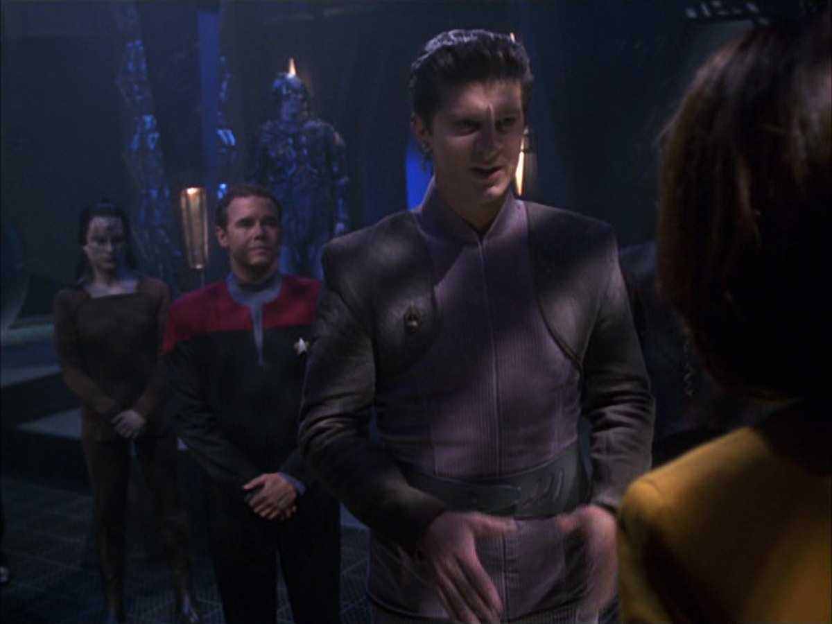 extant_StarTrek_VOY_7x09_7x10-FleshAndBlood_4321.jpg