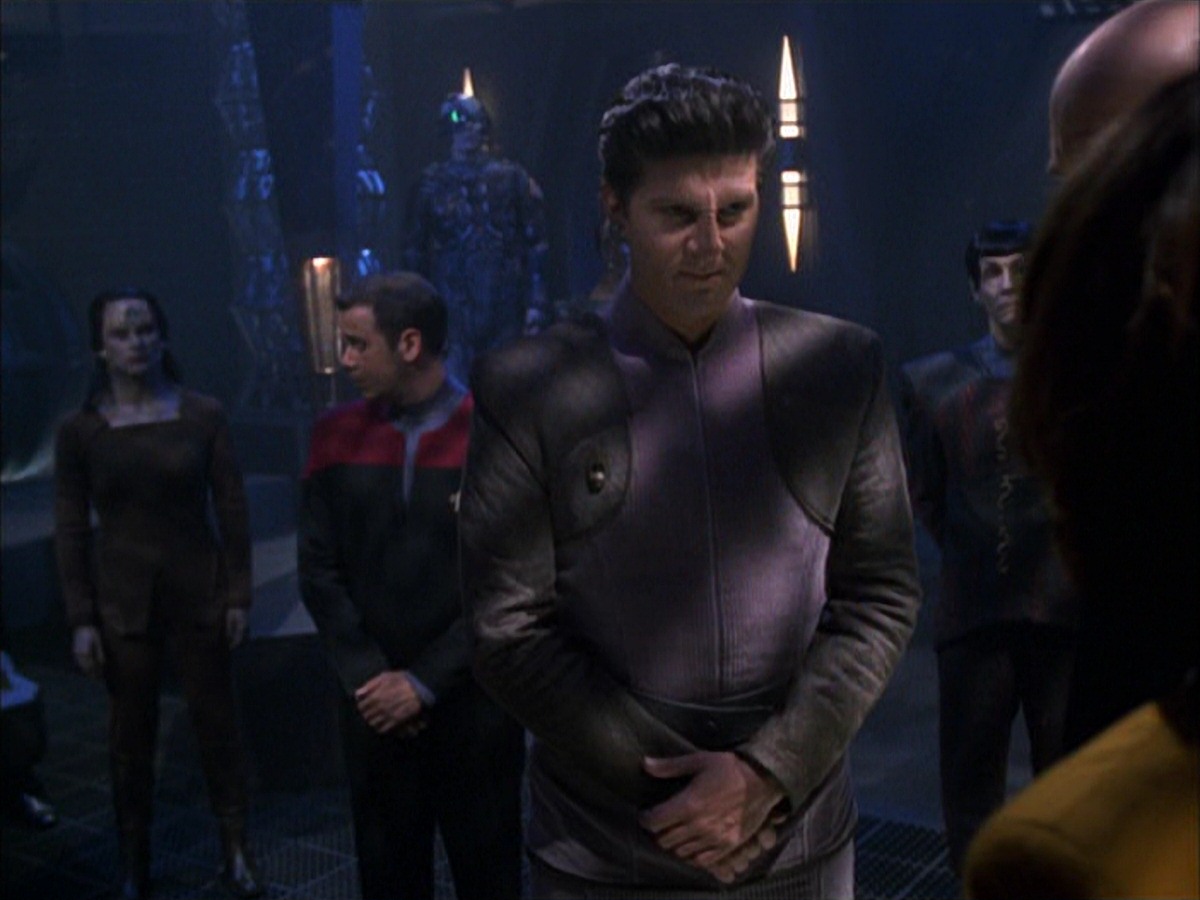 extant_StarTrek_VOY_7x09_7x10-FleshAndBlood_4337.jpg