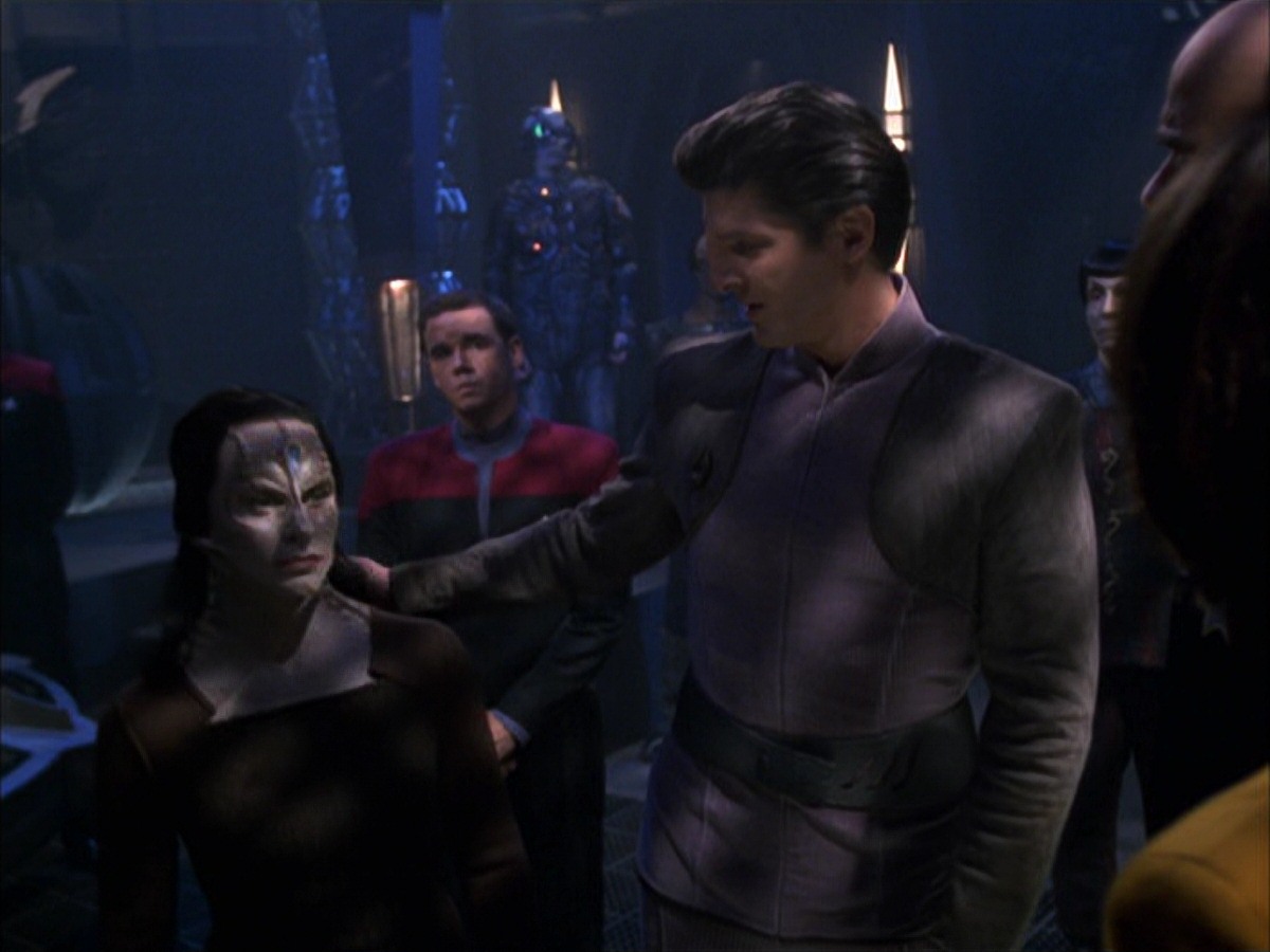 extant_StarTrek_VOY_7x09_7x10-FleshAndBlood_4345.jpg