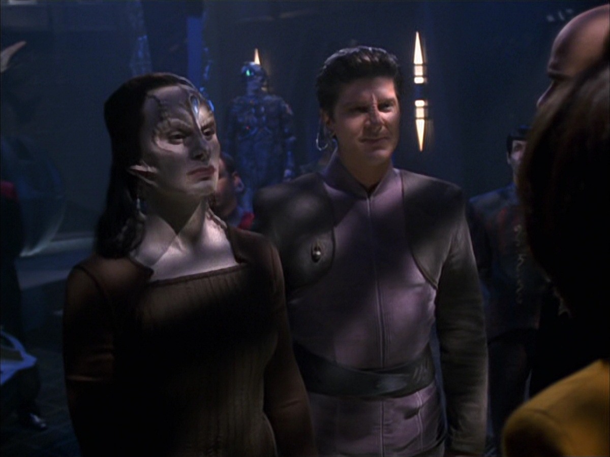 extant_StarTrek_VOY_7x09_7x10-FleshAndBlood_4347.jpg