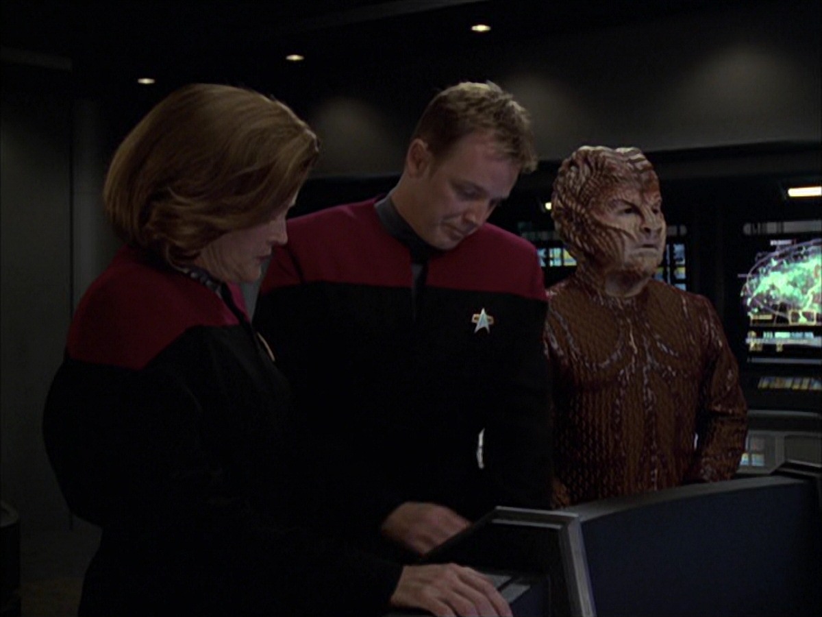 extant_StarTrek_VOY_7x09_7x10-FleshAndBlood_4365.jpg