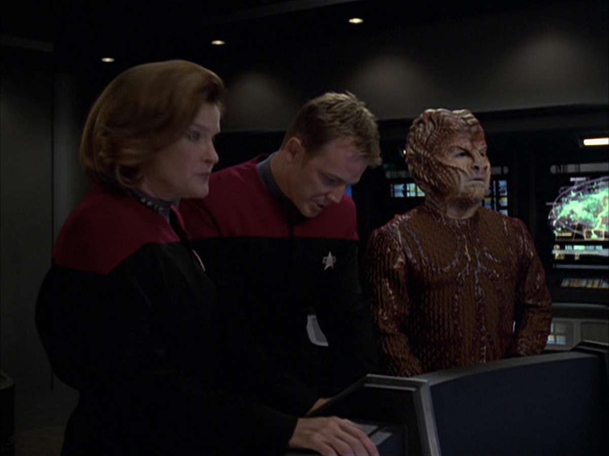 extant_StarTrek_VOY_7x09_7x10-FleshAndBlood_4366.jpg