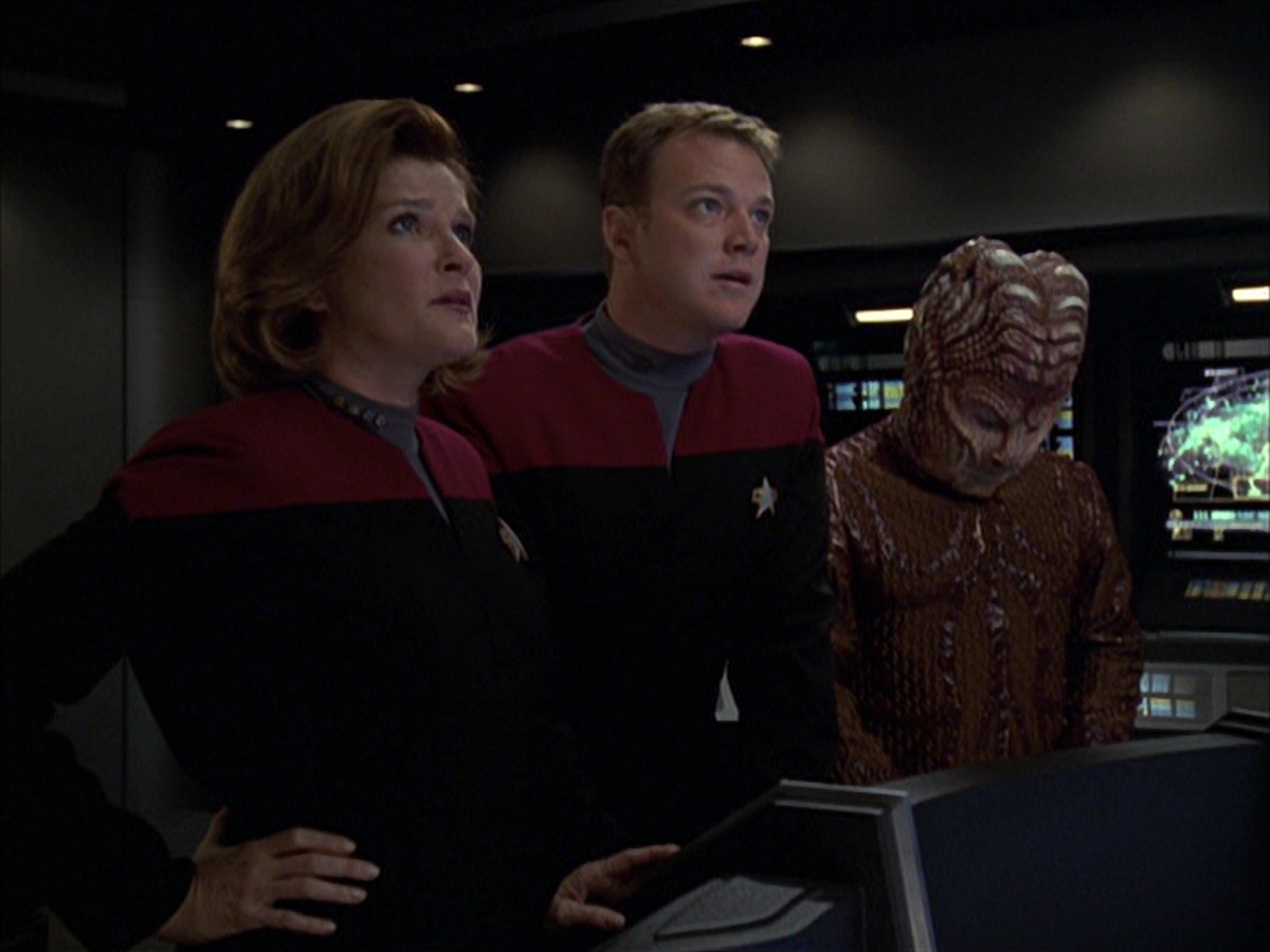 extant_StarTrek_VOY_7x09_7x10-FleshAndBlood_4371.jpg