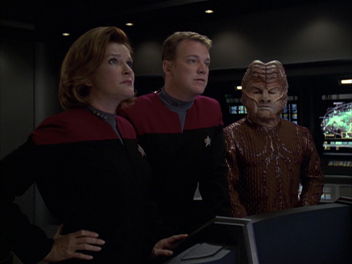 extant_StarTrek_VOY_7x09_7x10-FleshAndBlood_4374.jpg