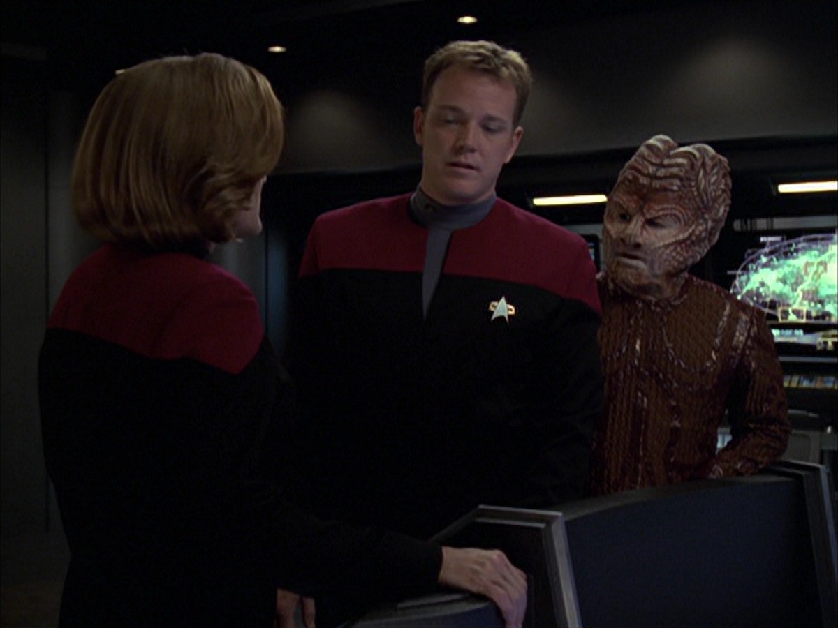 extant_StarTrek_VOY_7x09_7x10-FleshAndBlood_4418.jpg