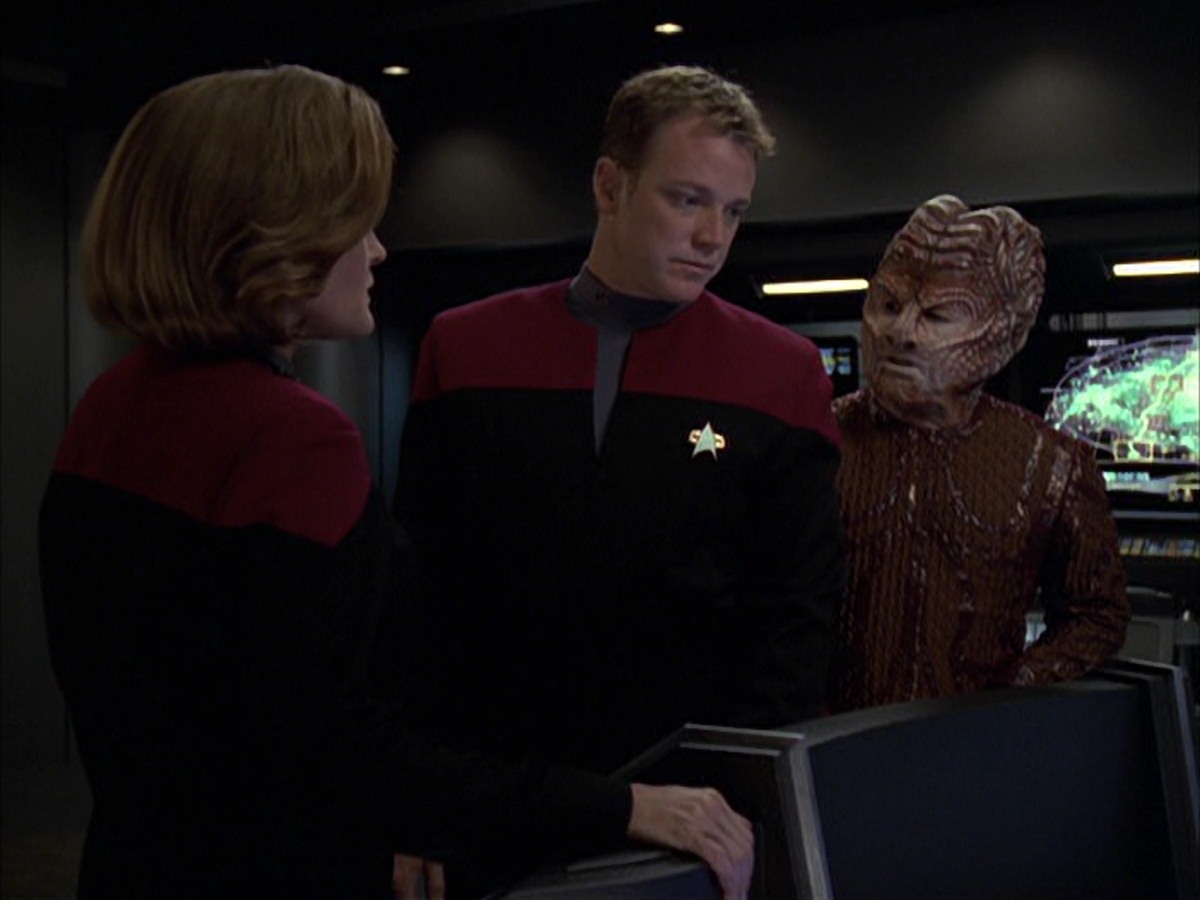 extant_StarTrek_VOY_7x09_7x10-FleshAndBlood_4421.jpg