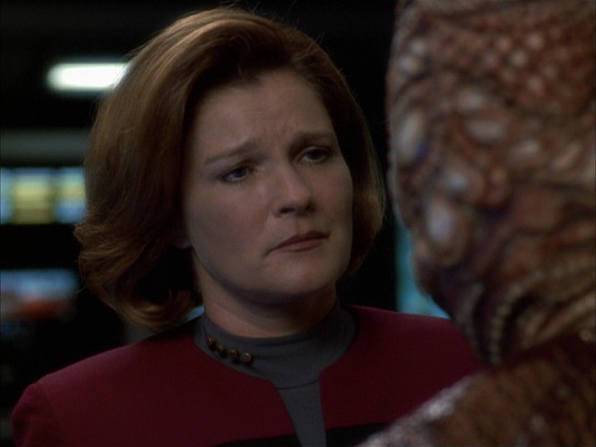 extant_StarTrek_VOY_7x09_7x10-FleshAndBlood_4471.jpg