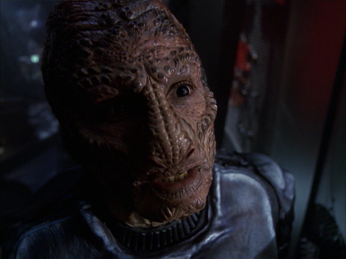 extant_StarTrek_VOY_7x09_7x10-FleshAndBlood_4526.jpg