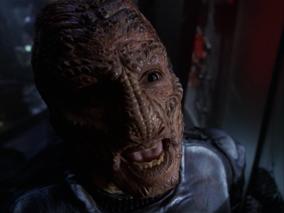 extant_StarTrek_VOY_7x09_7x10-FleshAndBlood_4529.jpg