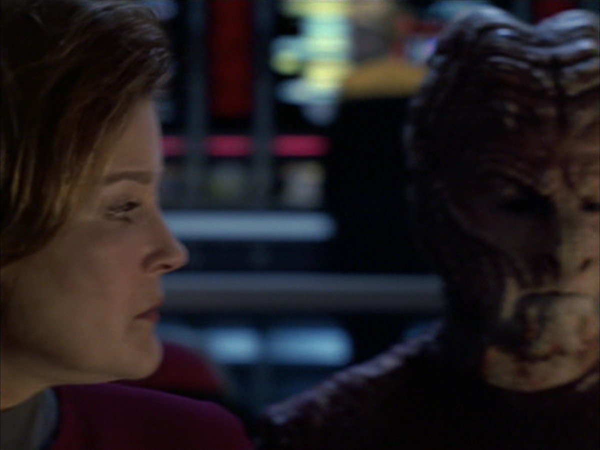 extant_StarTrek_VOY_7x09_7x10-FleshAndBlood_4532.jpg