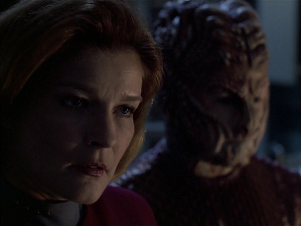 extant_StarTrek_VOY_7x09_7x10-FleshAndBlood_4539.jpg