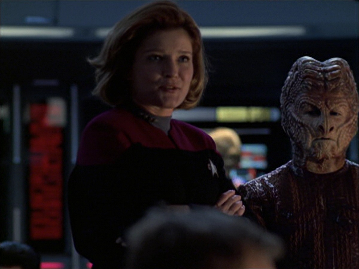 extant_StarTrek_VOY_7x09_7x10-FleshAndBlood_4552.jpg