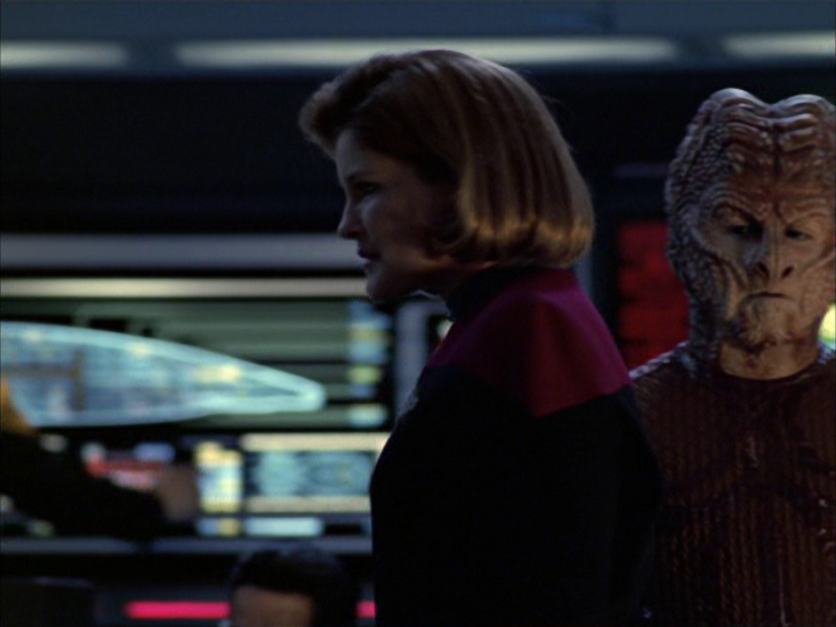 extant_StarTrek_VOY_7x09_7x10-FleshAndBlood_4571.jpg