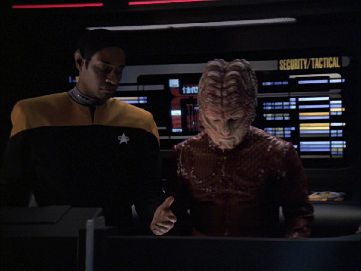 extant_StarTrek_VOY_7x09_7x10-FleshAndBlood_4600.jpg