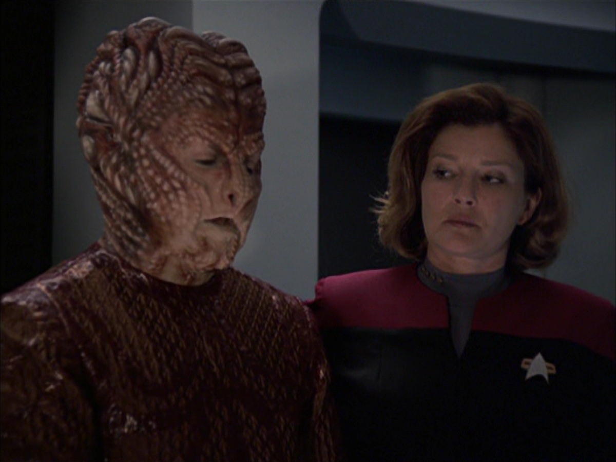 extant_StarTrek_VOY_7x09_7x10-FleshAndBlood_4619.jpg