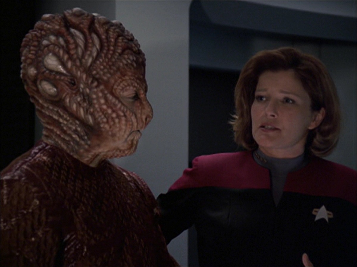 extant_StarTrek_VOY_7x09_7x10-FleshAndBlood_4623.jpg