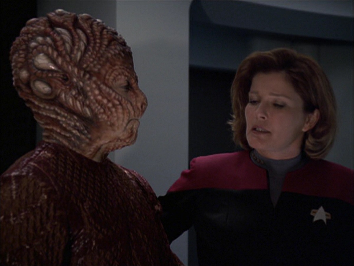 extant_StarTrek_VOY_7x09_7x10-FleshAndBlood_4627.jpg