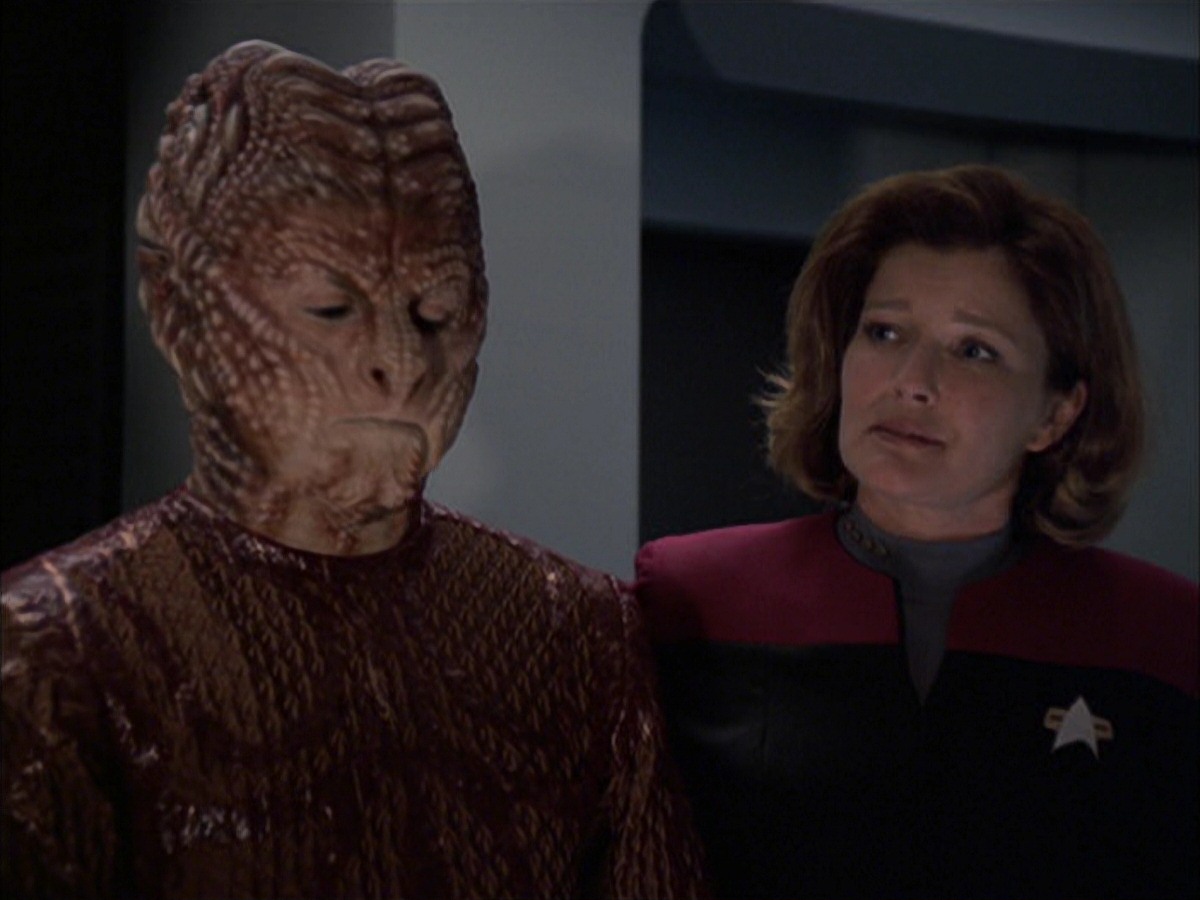 extant_StarTrek_VOY_7x09_7x10-FleshAndBlood_4636.jpg