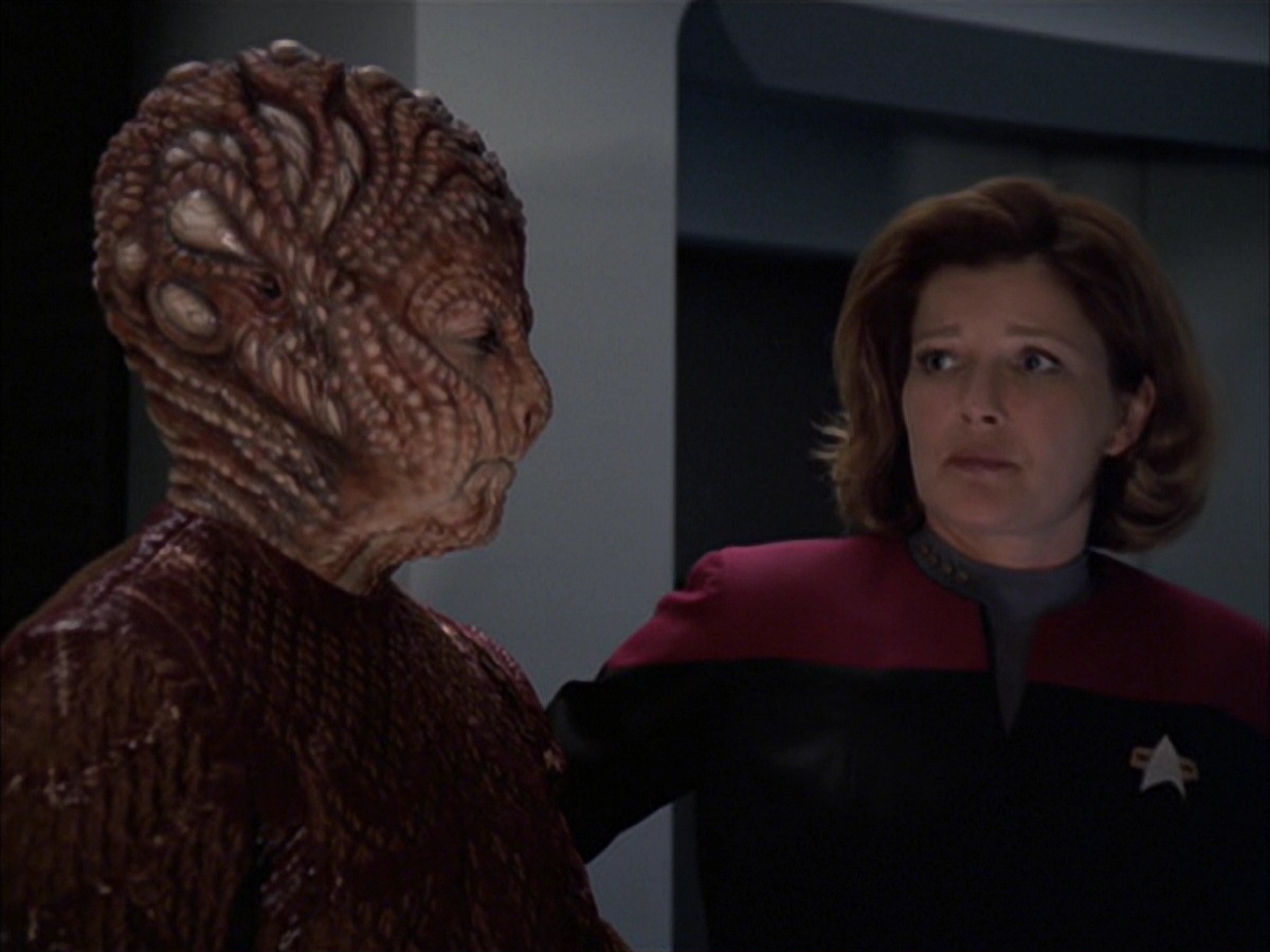 extant_StarTrek_VOY_7x09_7x10-FleshAndBlood_4640.jpg