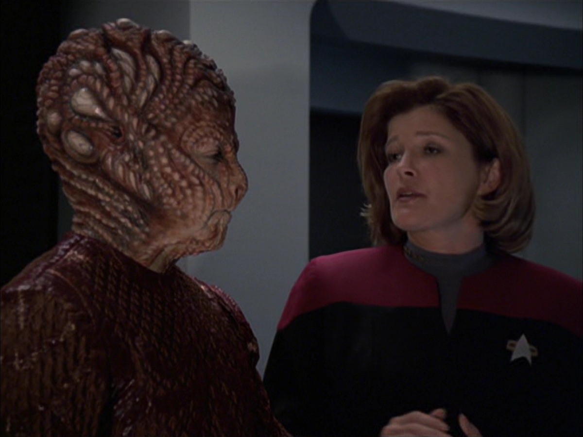extant_StarTrek_VOY_7x09_7x10-FleshAndBlood_4641.jpg