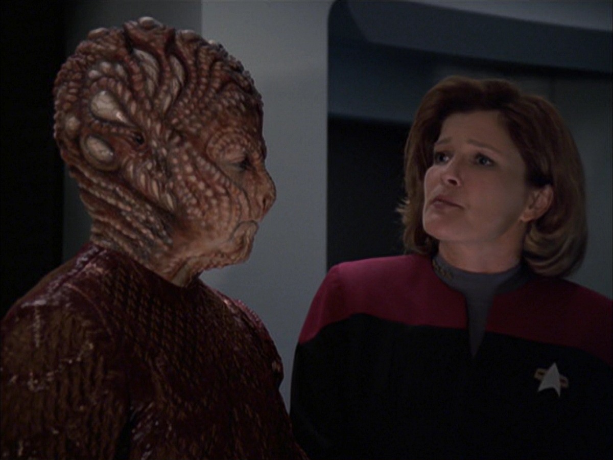 extant_StarTrek_VOY_7x09_7x10-FleshAndBlood_4643.jpg