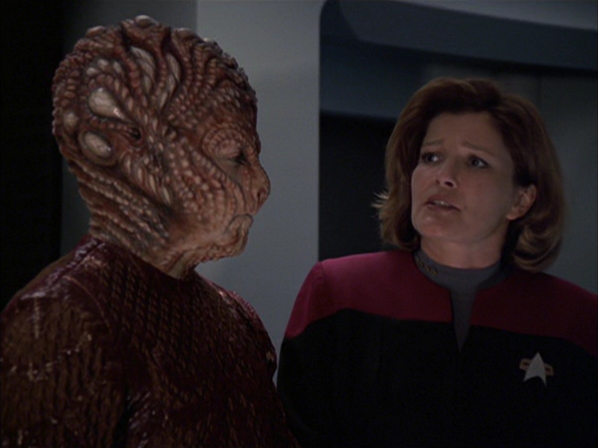 extant_StarTrek_VOY_7x09_7x10-FleshAndBlood_4644.jpg