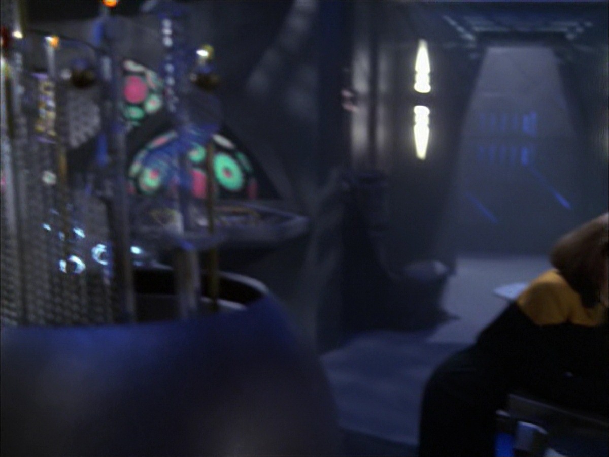 extant_StarTrek_VOY_7x09_7x10-FleshAndBlood_4659.jpg